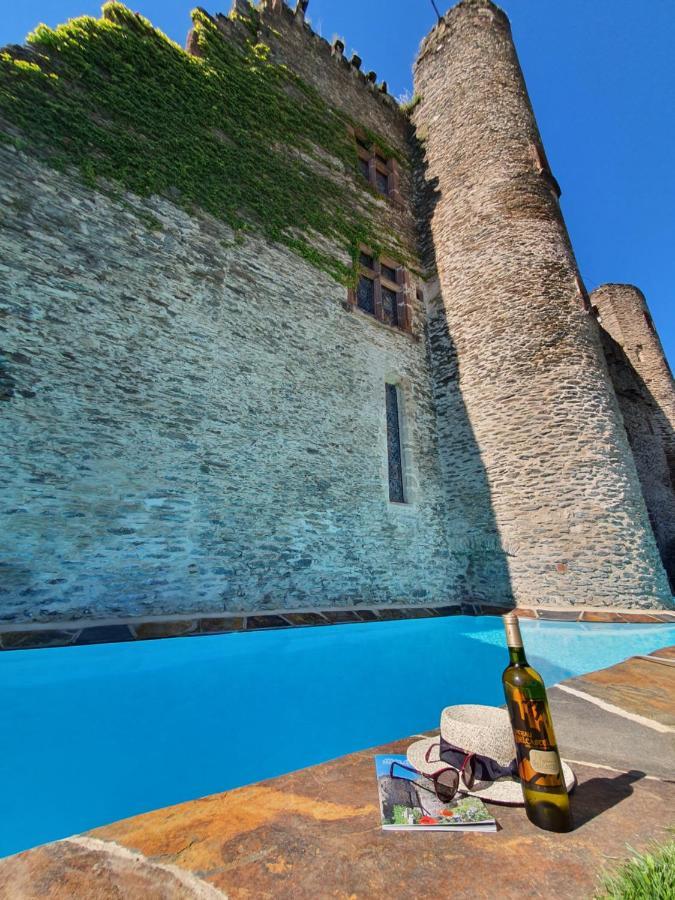 Chambre D'Hotes Au Chateau De Belcastel Belcastel  エクステリア 写真